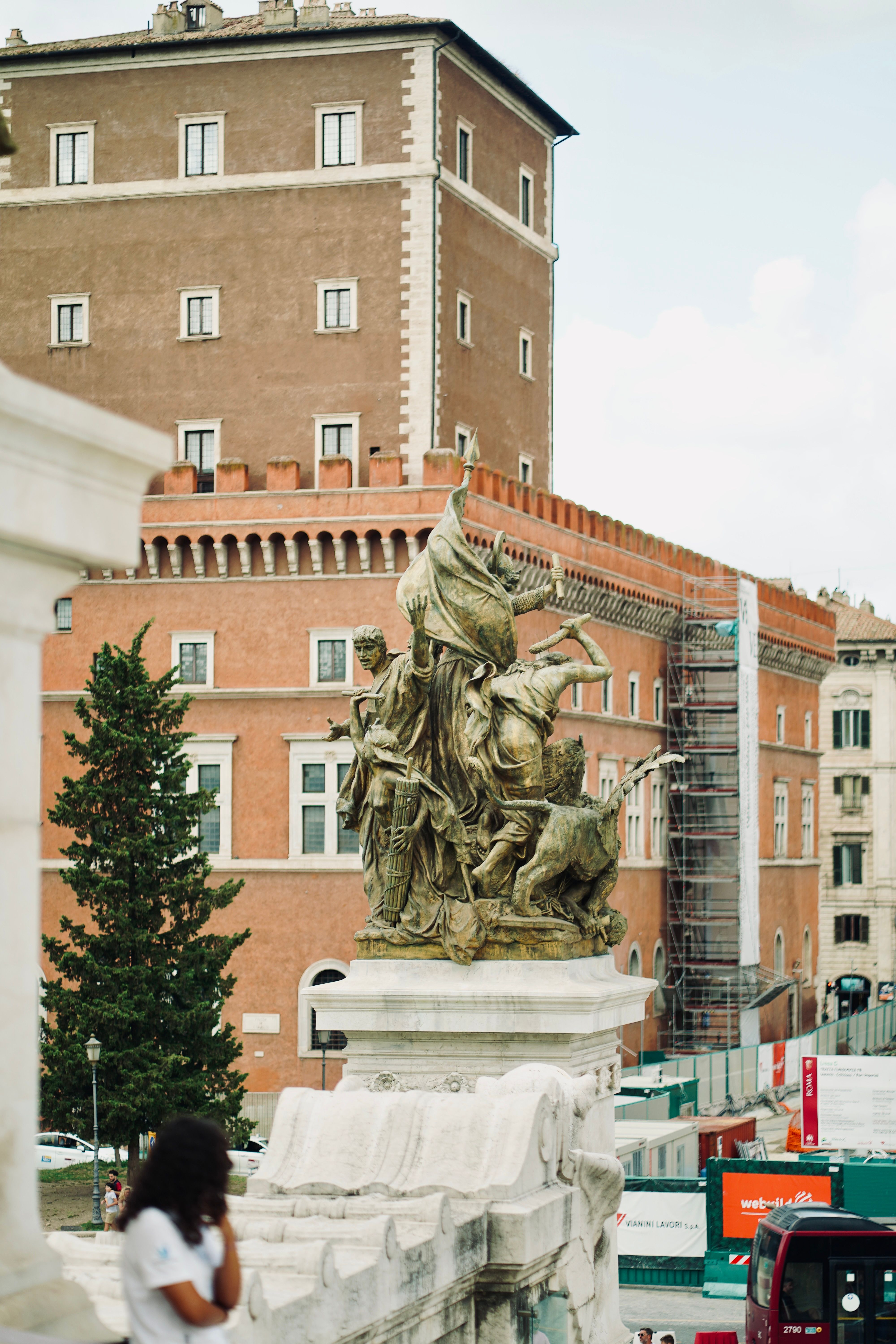Historic Statue in Rome with Architectural Background · Free Stock Photo
