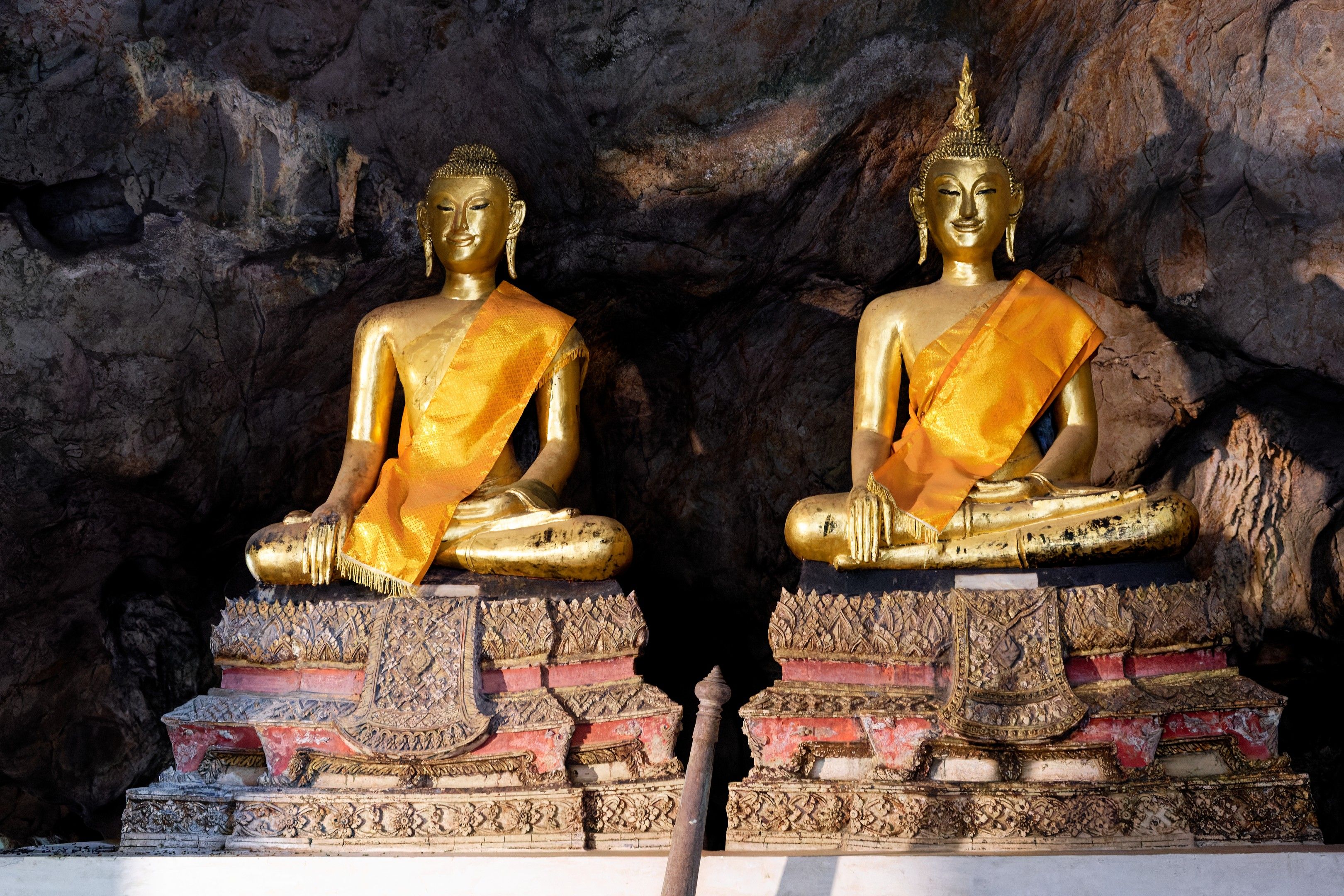 Golden Buddha Statues in Thai Cave Temple · Free Stock Photo