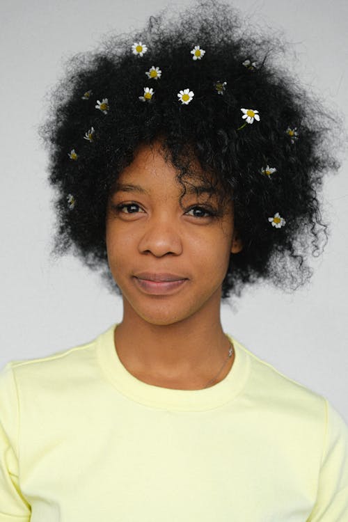 Ilmainen kuvapankkikuva tunnisteilla afro hiukset, afroamerikkalaiset naiset, asento