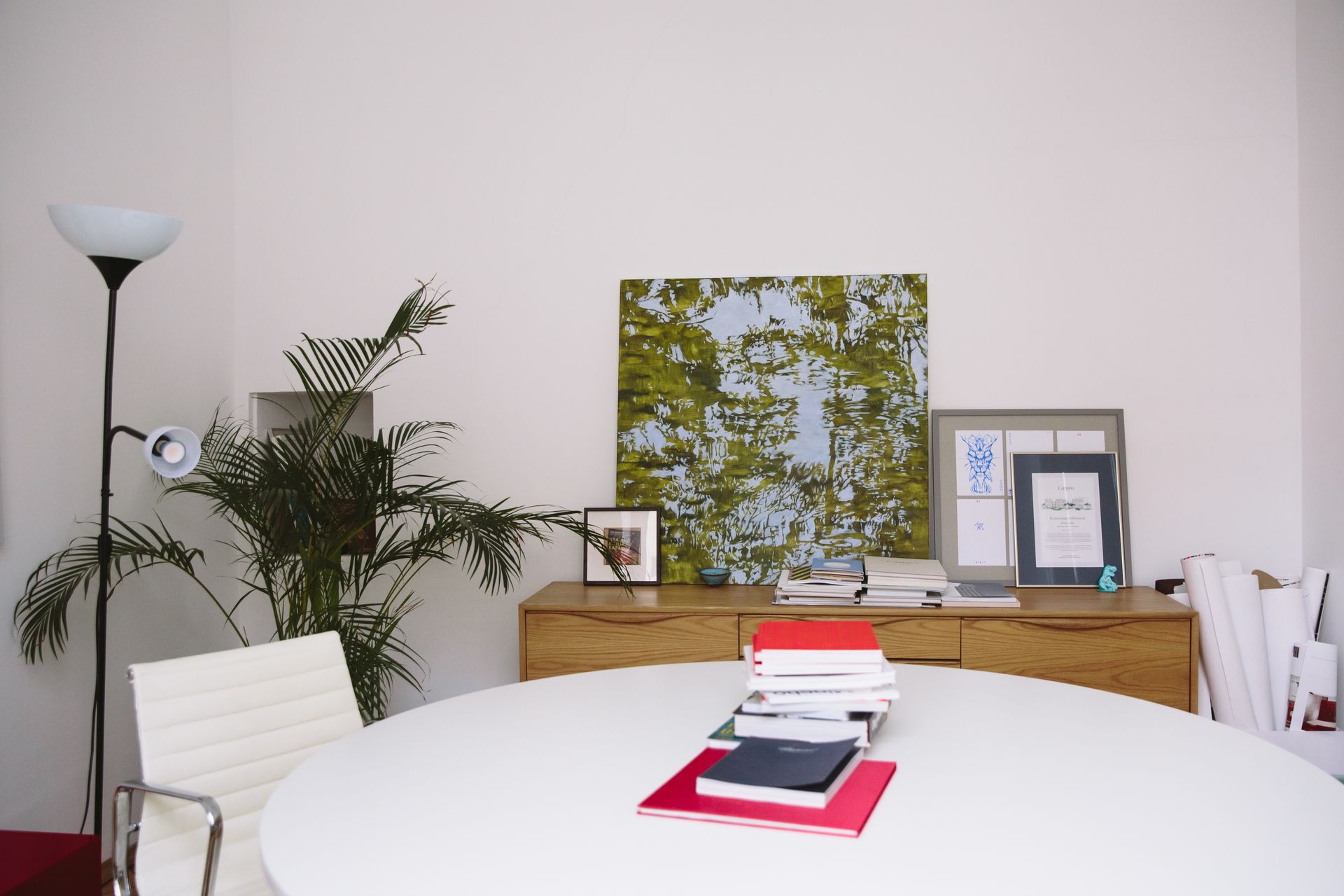 Minimalist meeting room in a contemporary office
