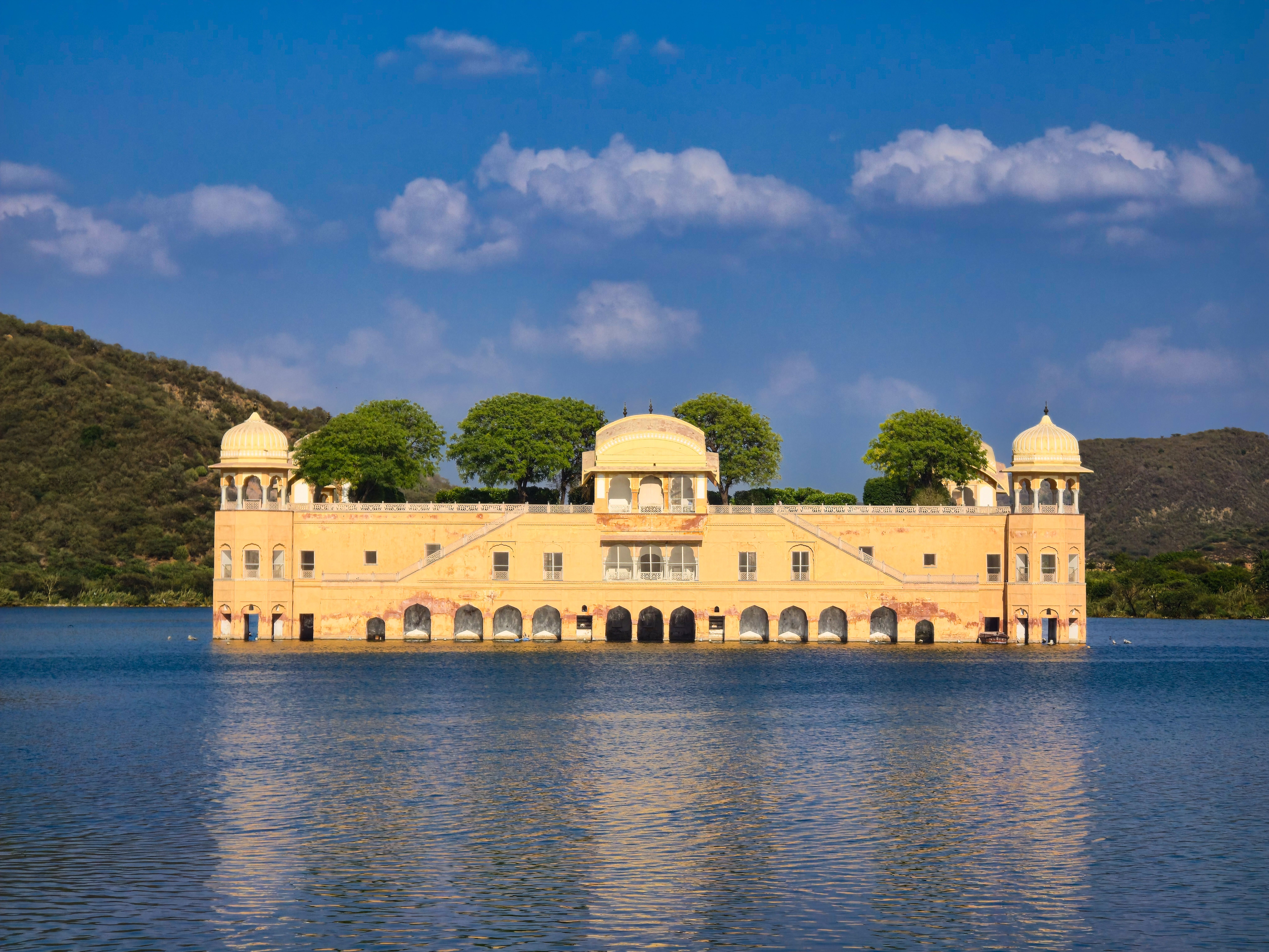 Scenic view of the iconic Jal Mahal palace on Man Sagar Lake in Jaipur, India.