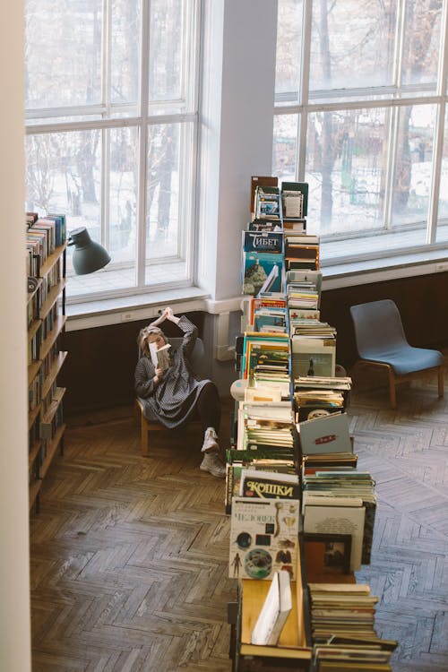 Foto Von Büchern In Regalen