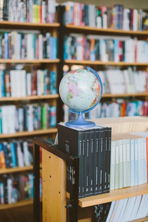 Foto Van De Wereld Boven Op Boeken