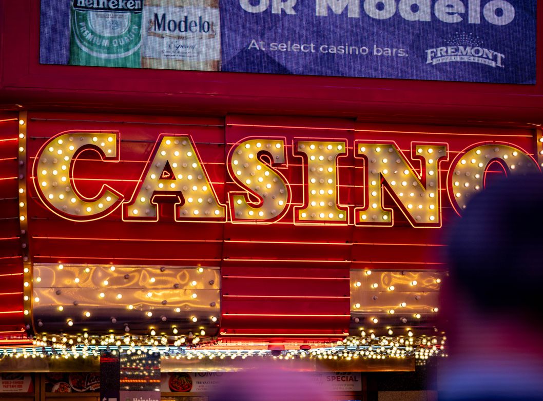 Online Casino: Spielautomaten und Live-Spiele im Überblick