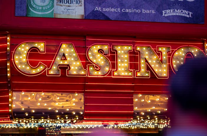 Online Casino: Spielautomaten und Live-Spiele im Überblick