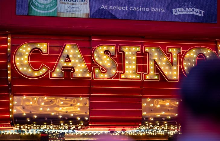 Online Casino: Spielautomaten und Live-Spiele im Überblick