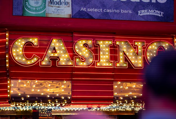 Online Casino: Spielautomaten und Live-Spiele im Überblick