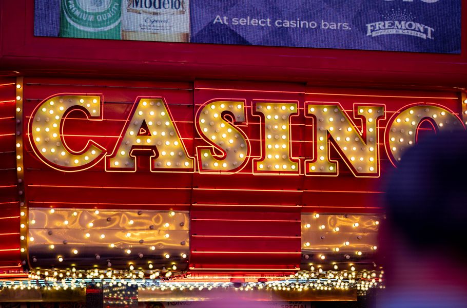 Online Casino: Spielautomaten und Live-Spiele im Überblick