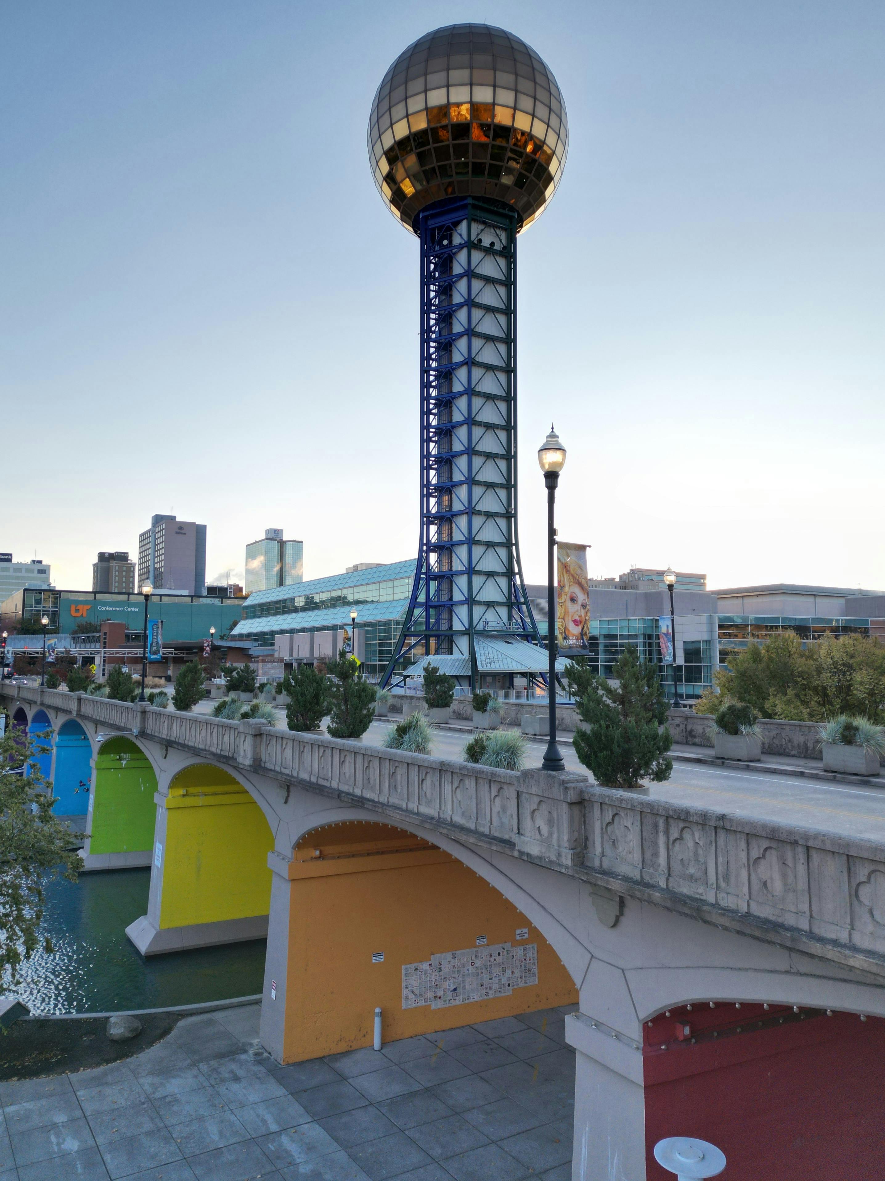 Knoxville vs Memphis — Which Tennessee City Wins in 2026?