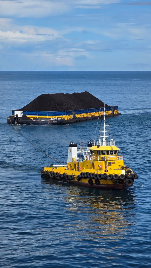 Bitumen road paving