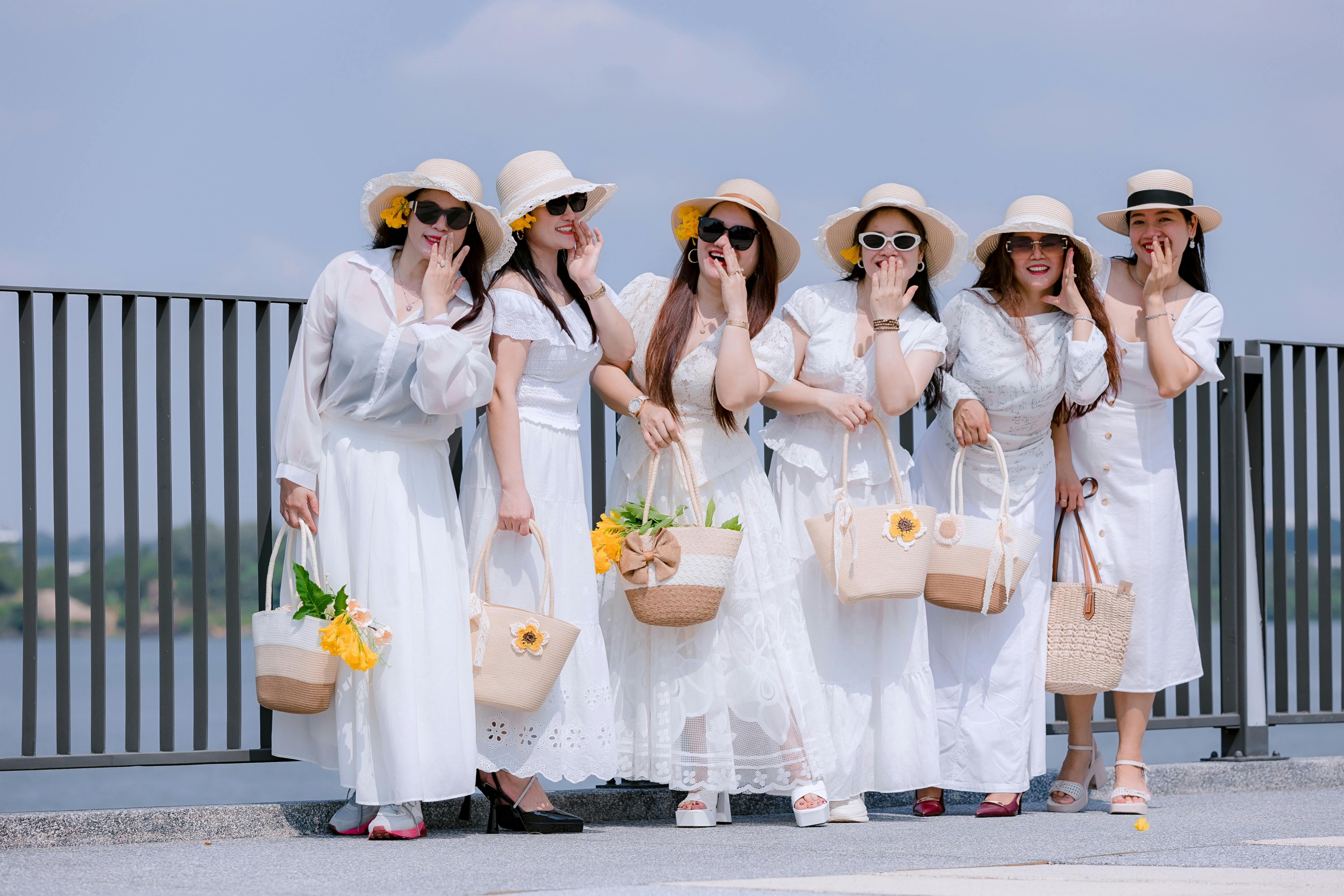 20 Size-Inclusive Fashion Brands To Shop For Your Summer Wardrobe — Photo by 🇻🇳🇻🇳Nguyễn Tiến Thịnh 🇻🇳🇻🇳 on Pexels