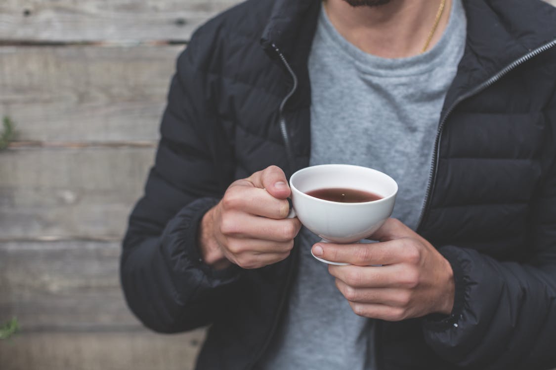 Health Benefits of Drinking Black Tea with Milk and Lemon