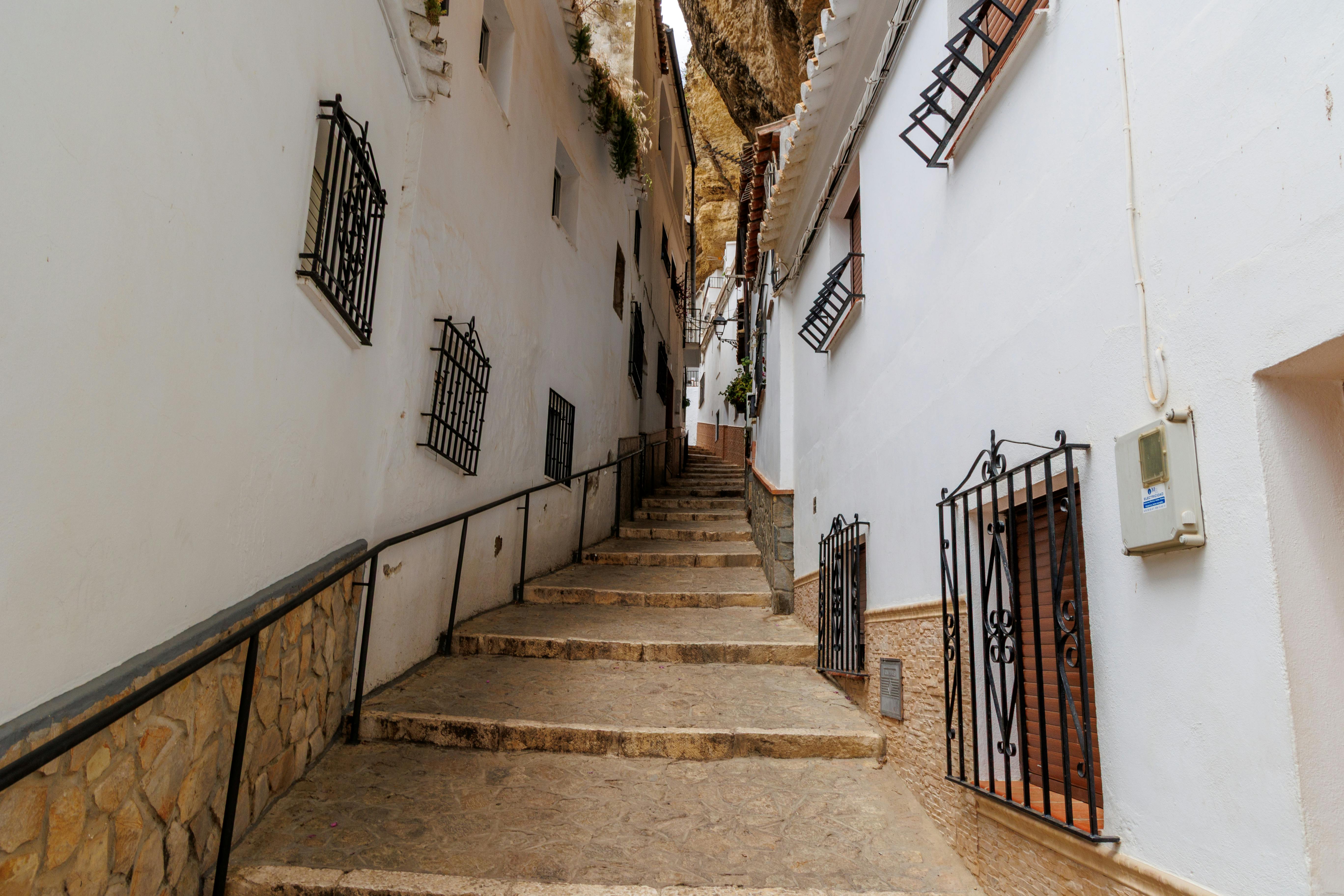 Setenil de las Bodegas, Costa del Sol