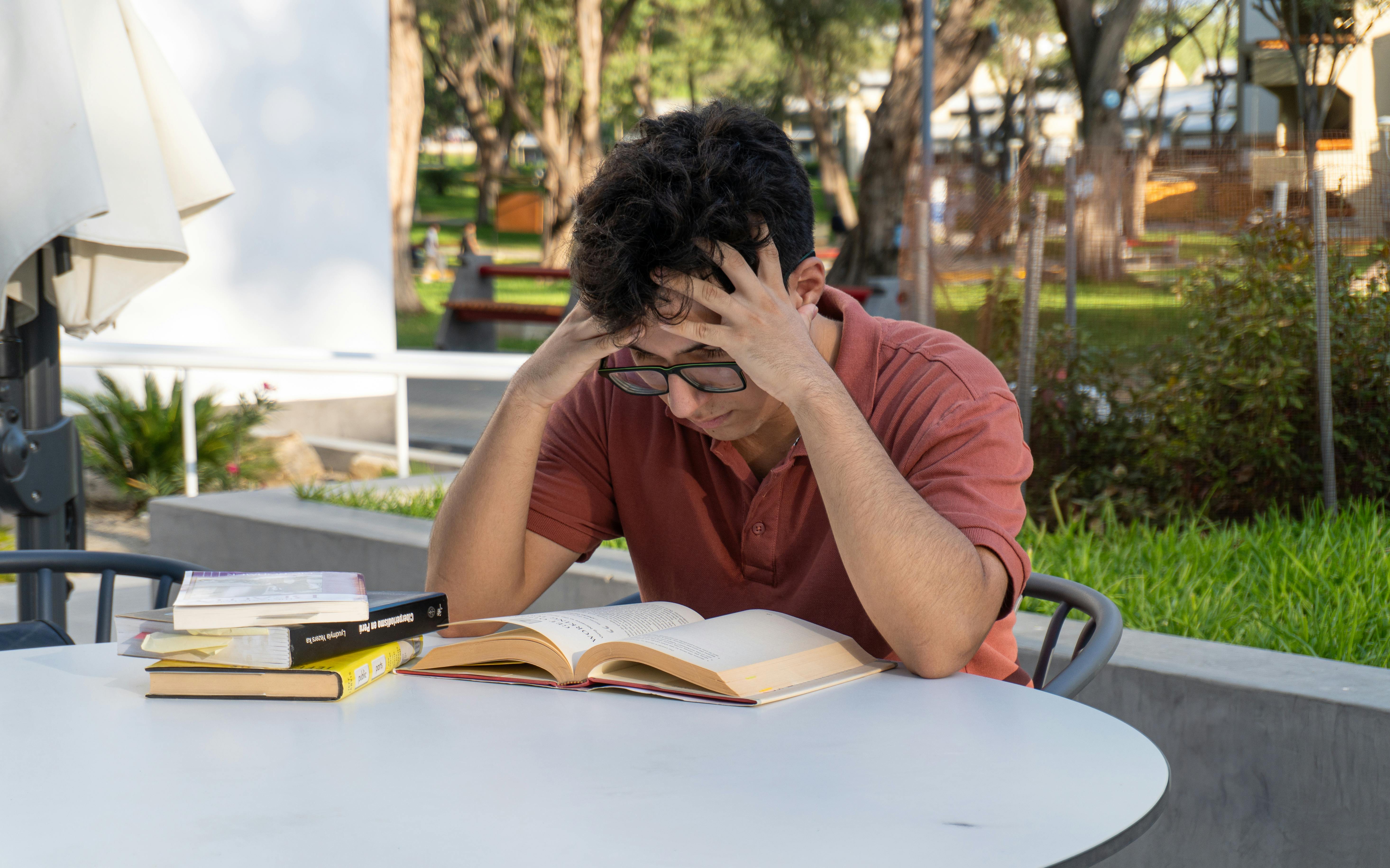 Article: Neurodiversity and mental health: Celebrating difference in the IP profession — Photo by Manuel Camacho-Navarro on P