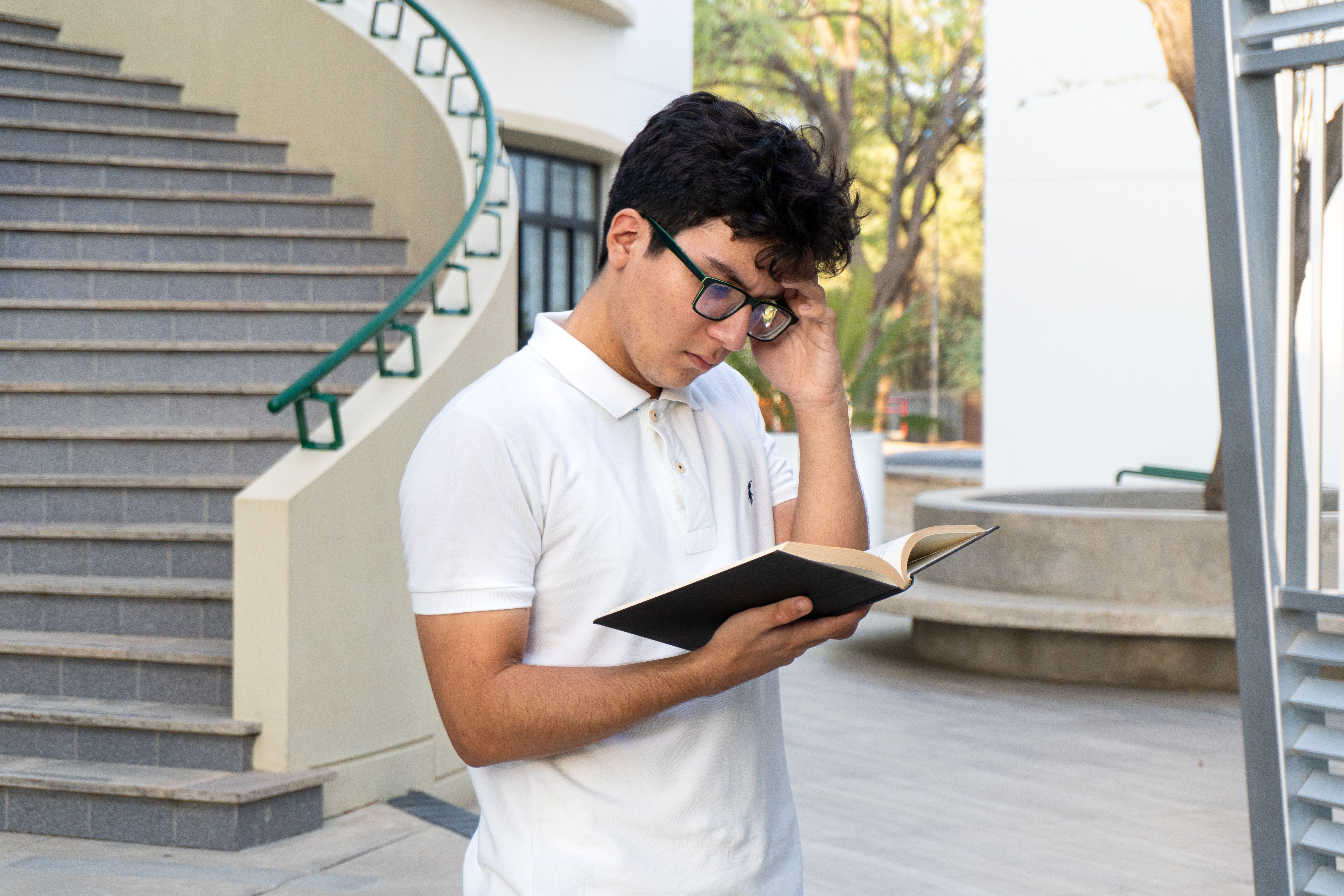 general education general studies best book — Photo by Manuel Camacho-Navarro on Pexels