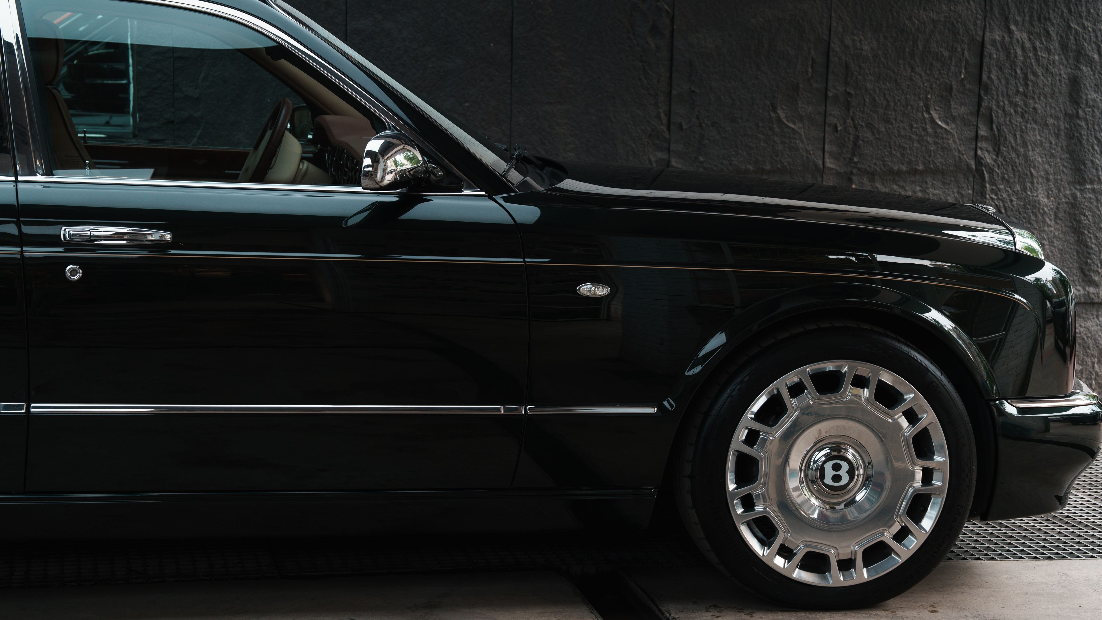 When a Luxury SUV Is the Better Choice — illustrating the guide