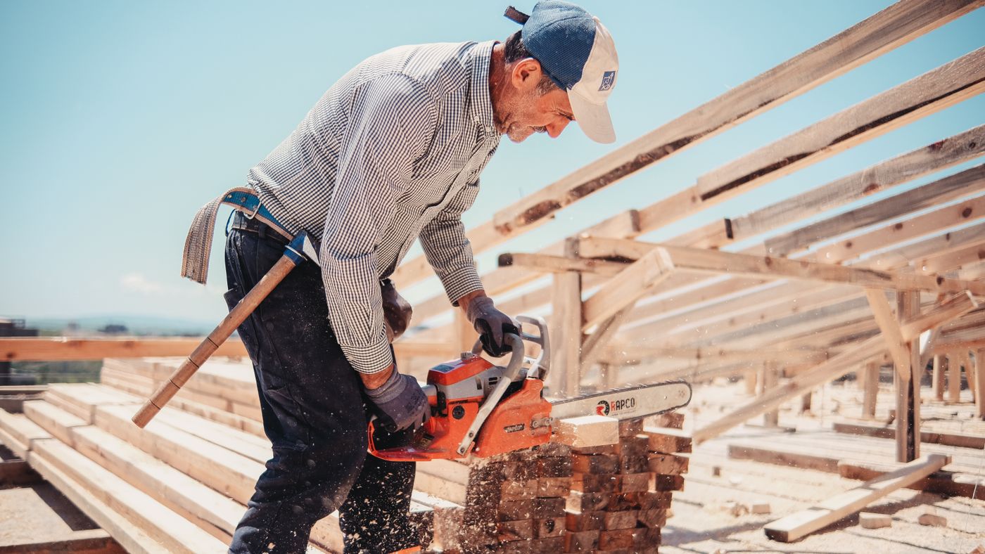 Vetting a Contractor: Trust, Licenses, and a Bulletproof Contract
