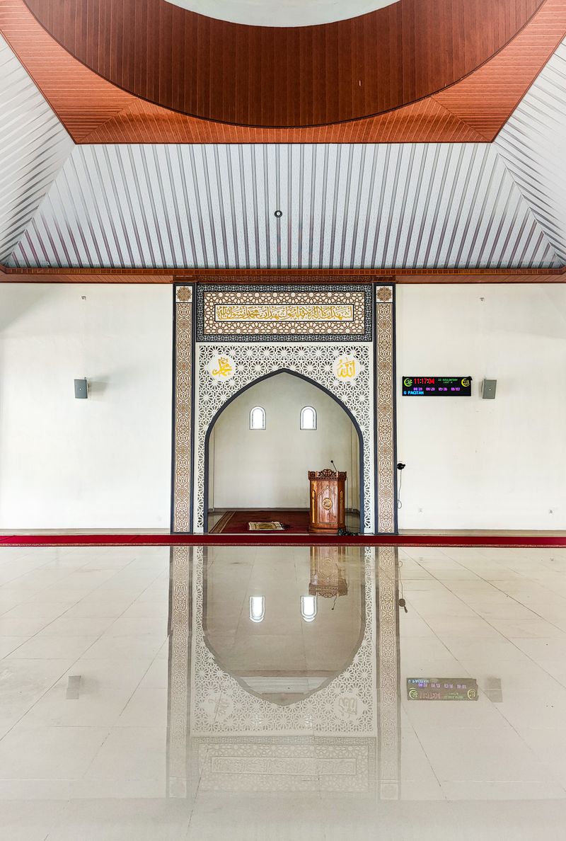 Elegant mosque interior showcasing Islamic architecture