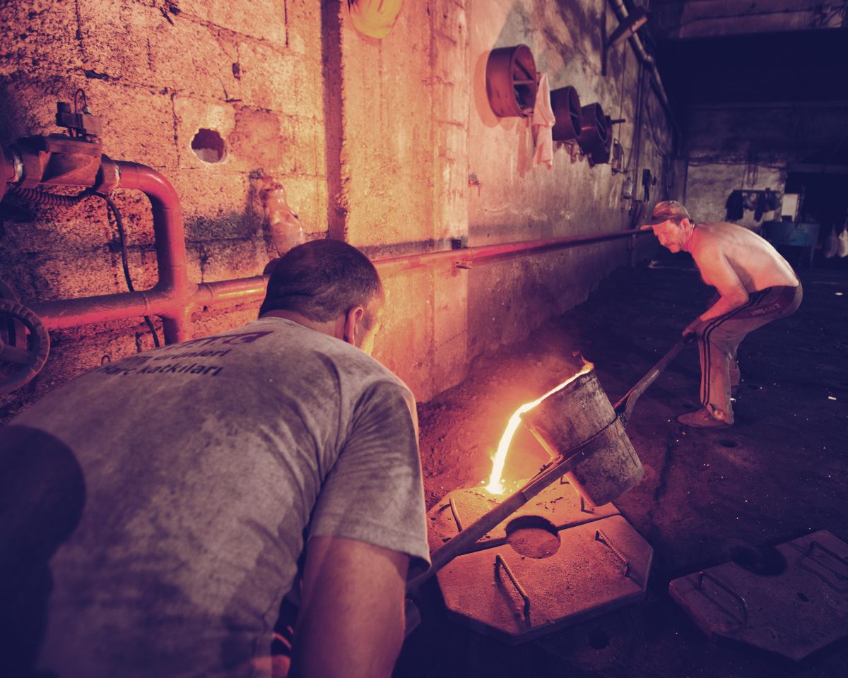 Worldwide Supply — Documented delivery, on schedule.