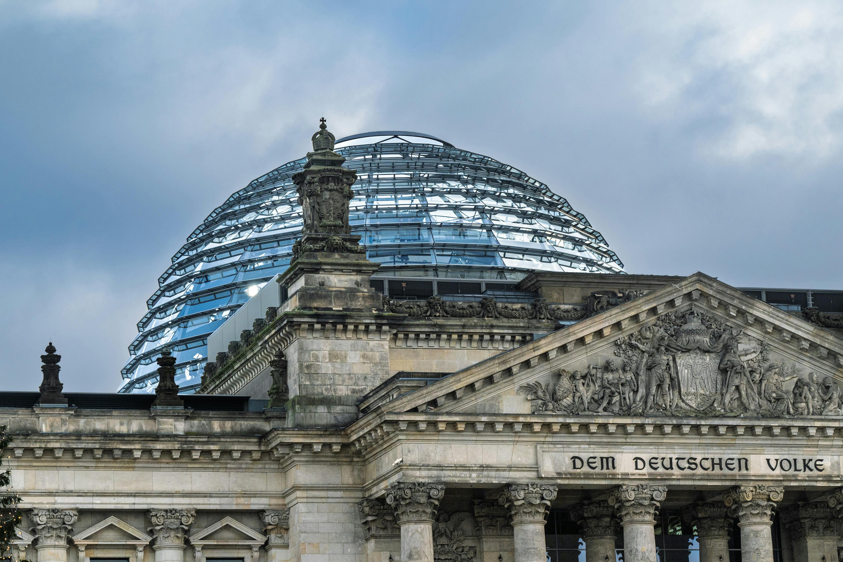 Berlin calls Europe’s immigration hard-liners to summit on asylum rules — Photo by Marcelo Gonzalez on Pexels