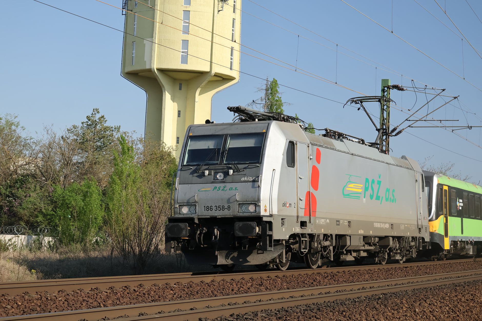 Turnul de apă din Petroșani, comoara uitată pe linie moartă