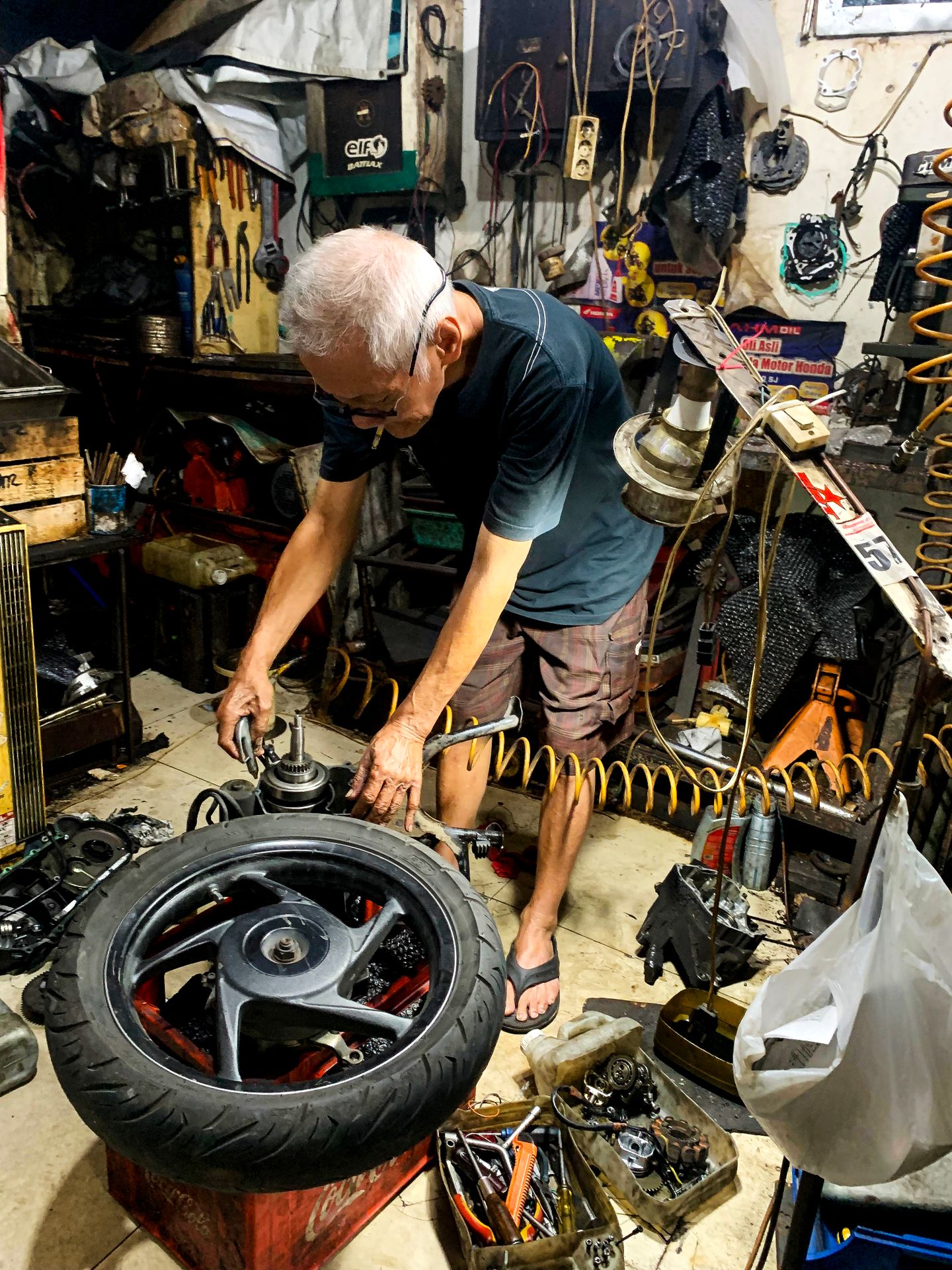Spare parts organised for a distributor's stock plan.
