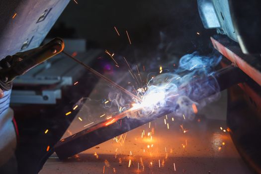 Proses fabrikasi tangki bertekanan tinggi dengan pengelasan presisi