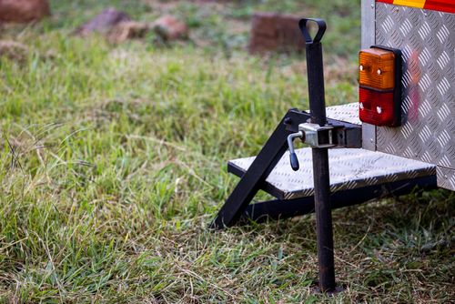Trailer leveling blocks