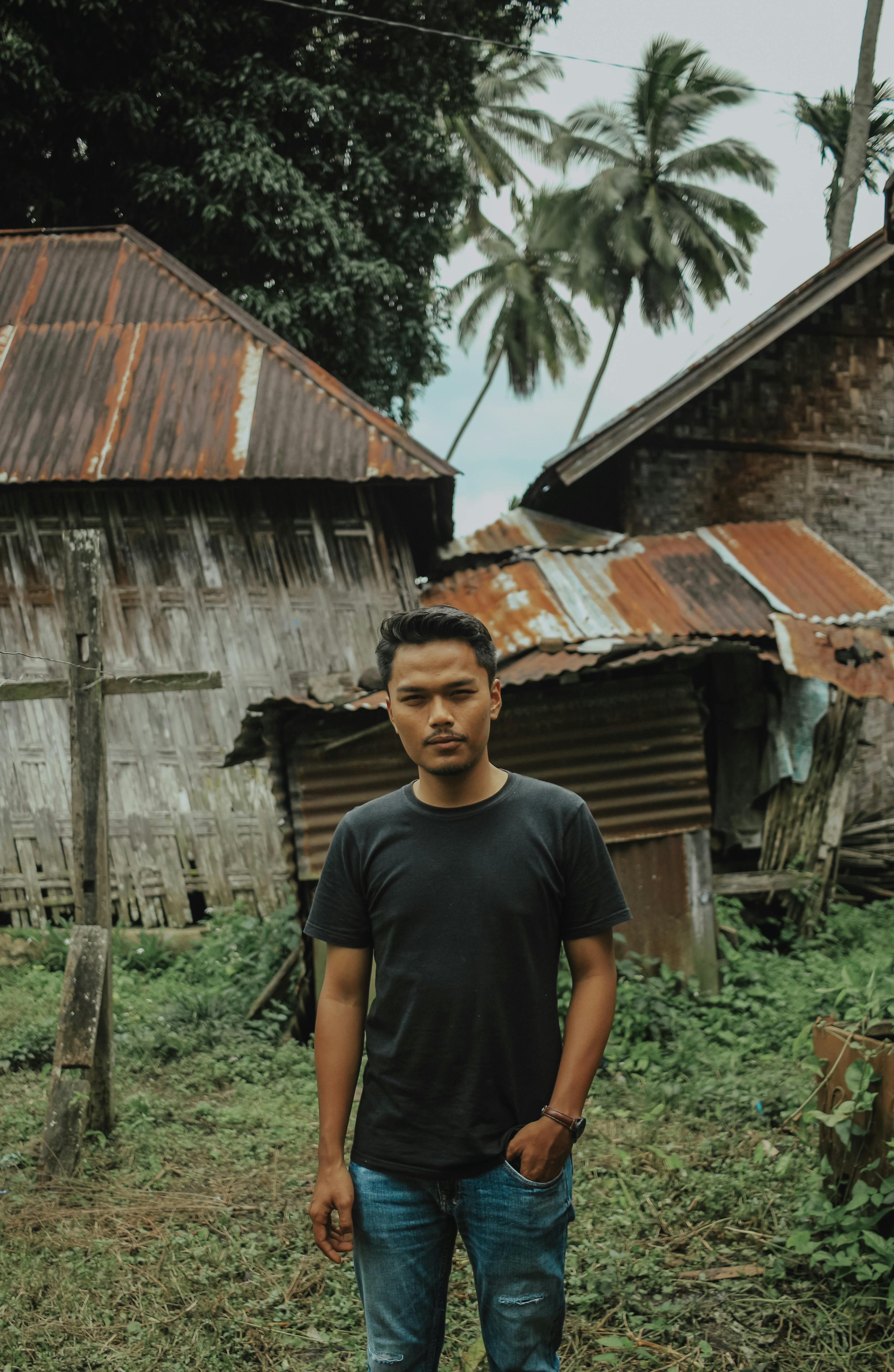 Should my shed match my house?