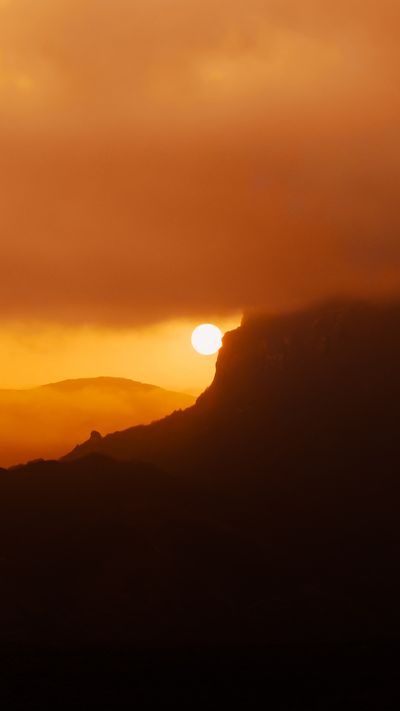 Dramatic Mountain Sunset with Vibrant Sky · Free Stock Photo