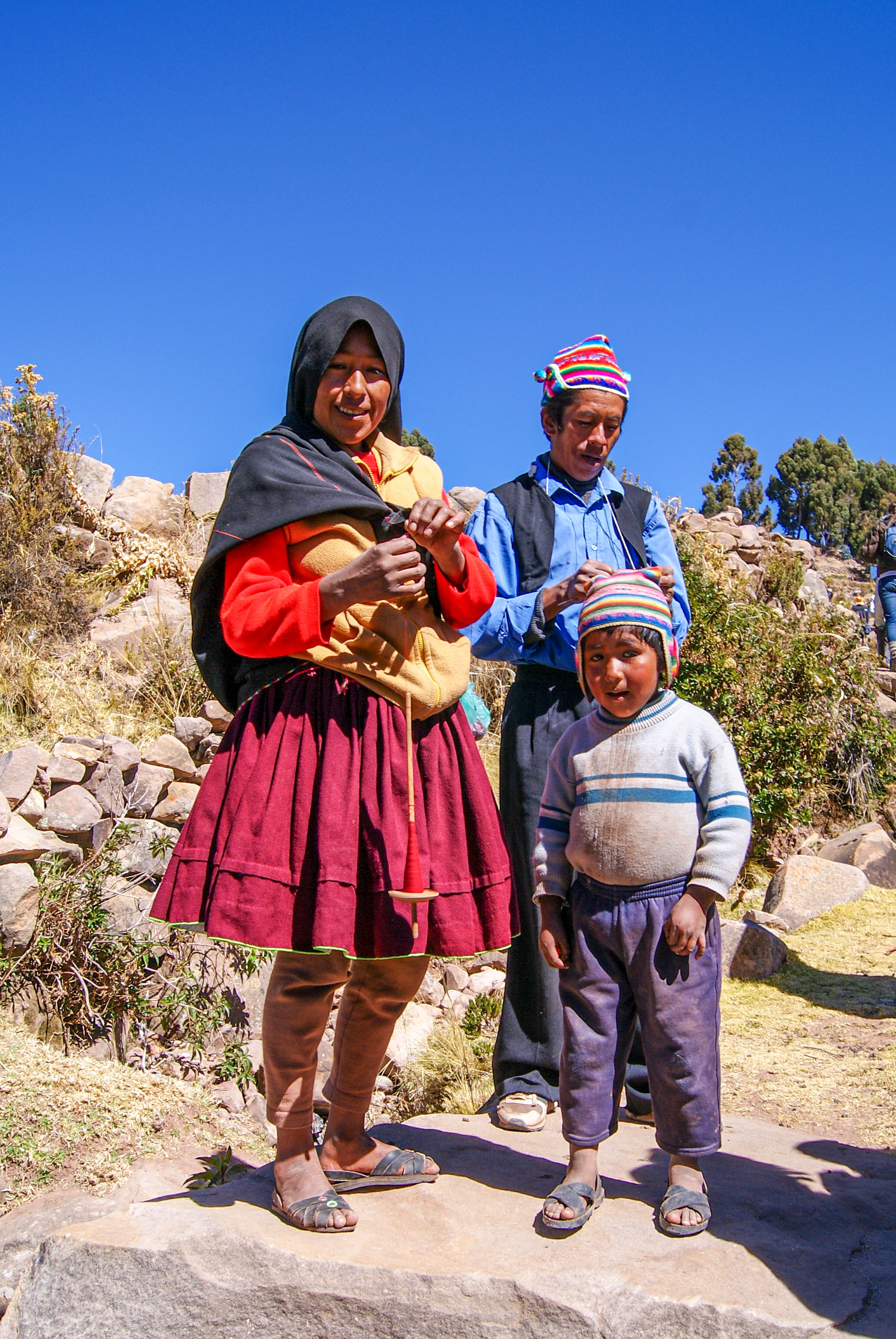 Peruvian Families Photos, Download The BEST Free Peruvian Families ...