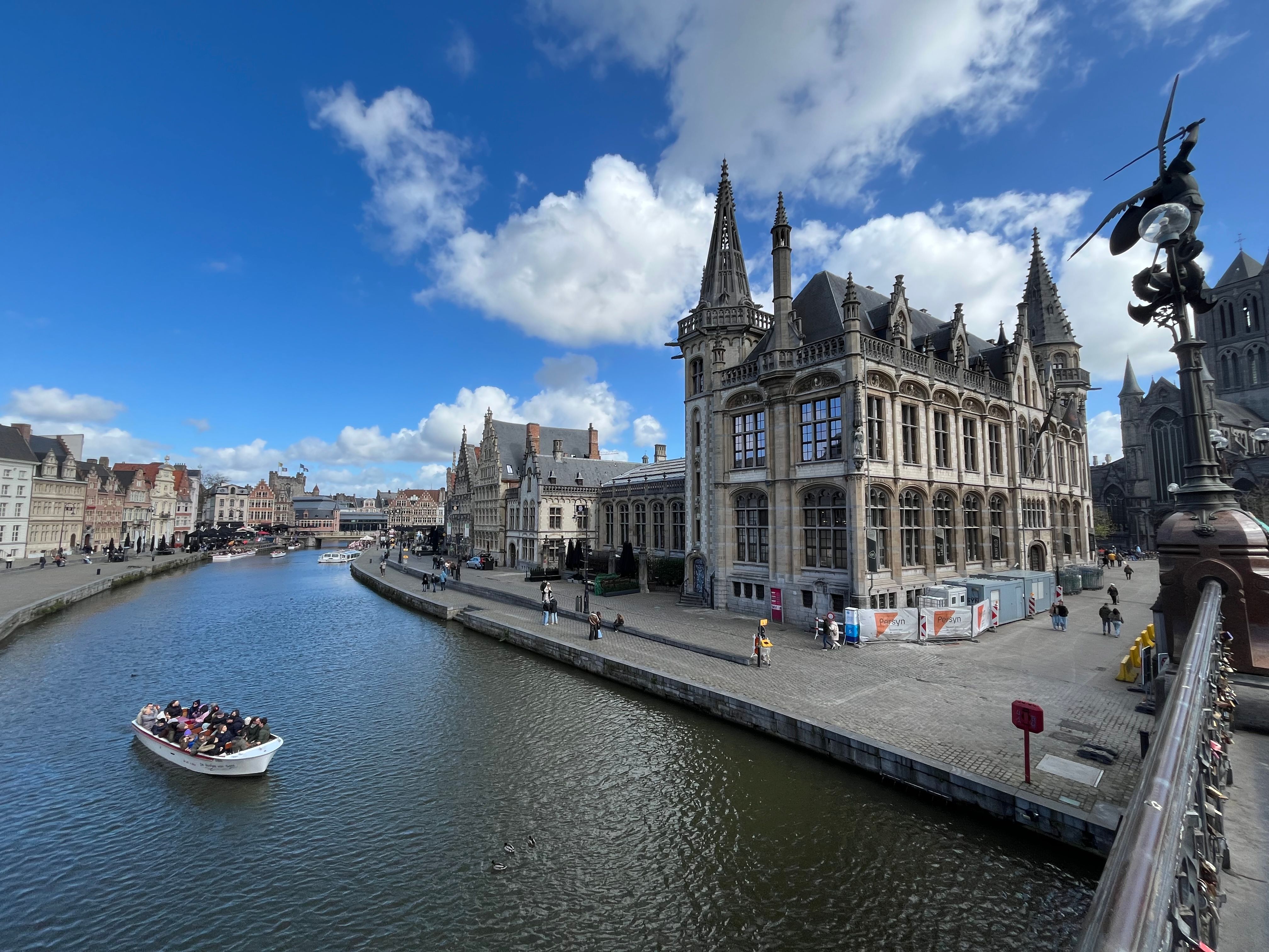Graslei and Korenlei — the medieval port