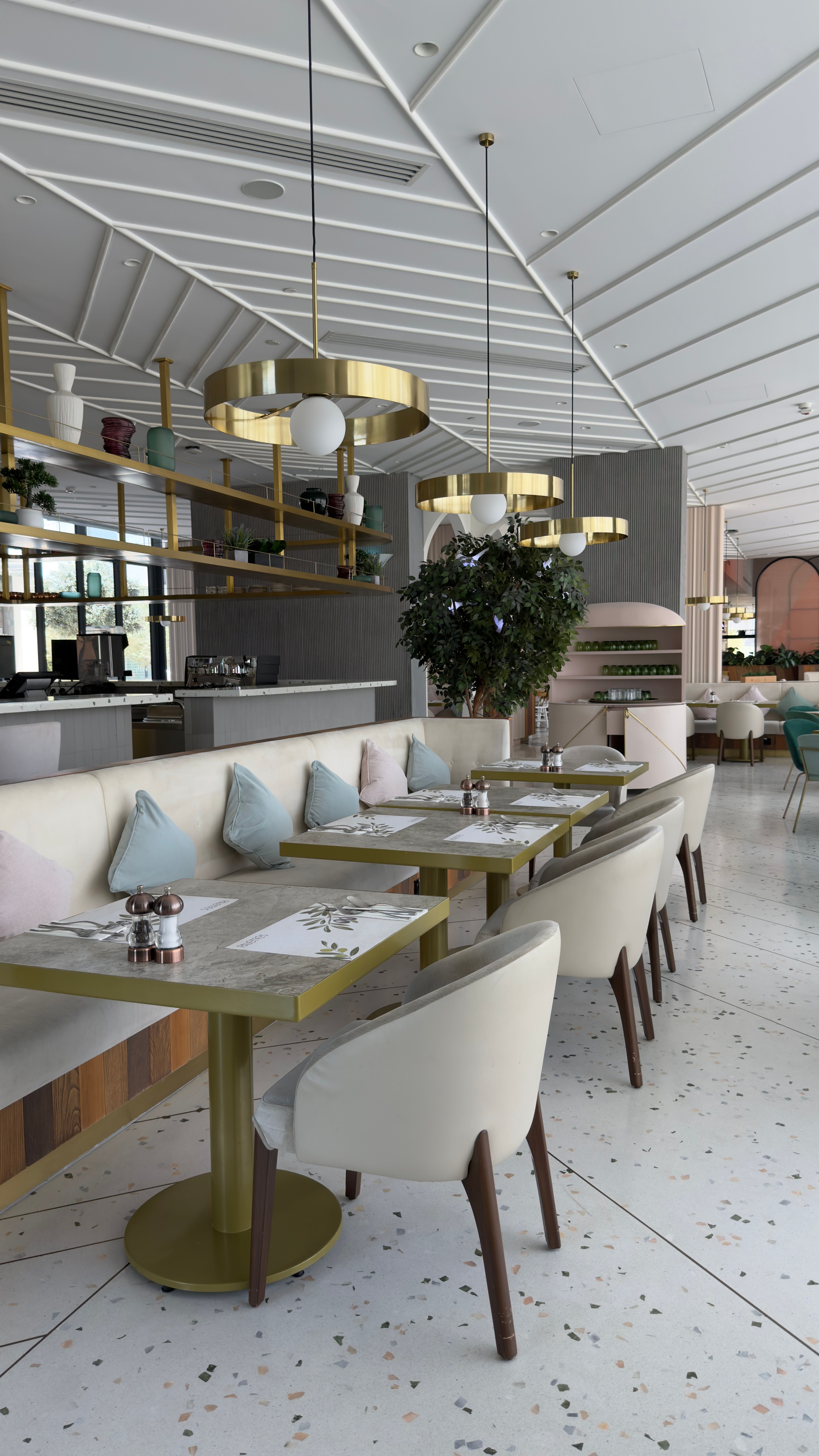 Kitchens & Dining