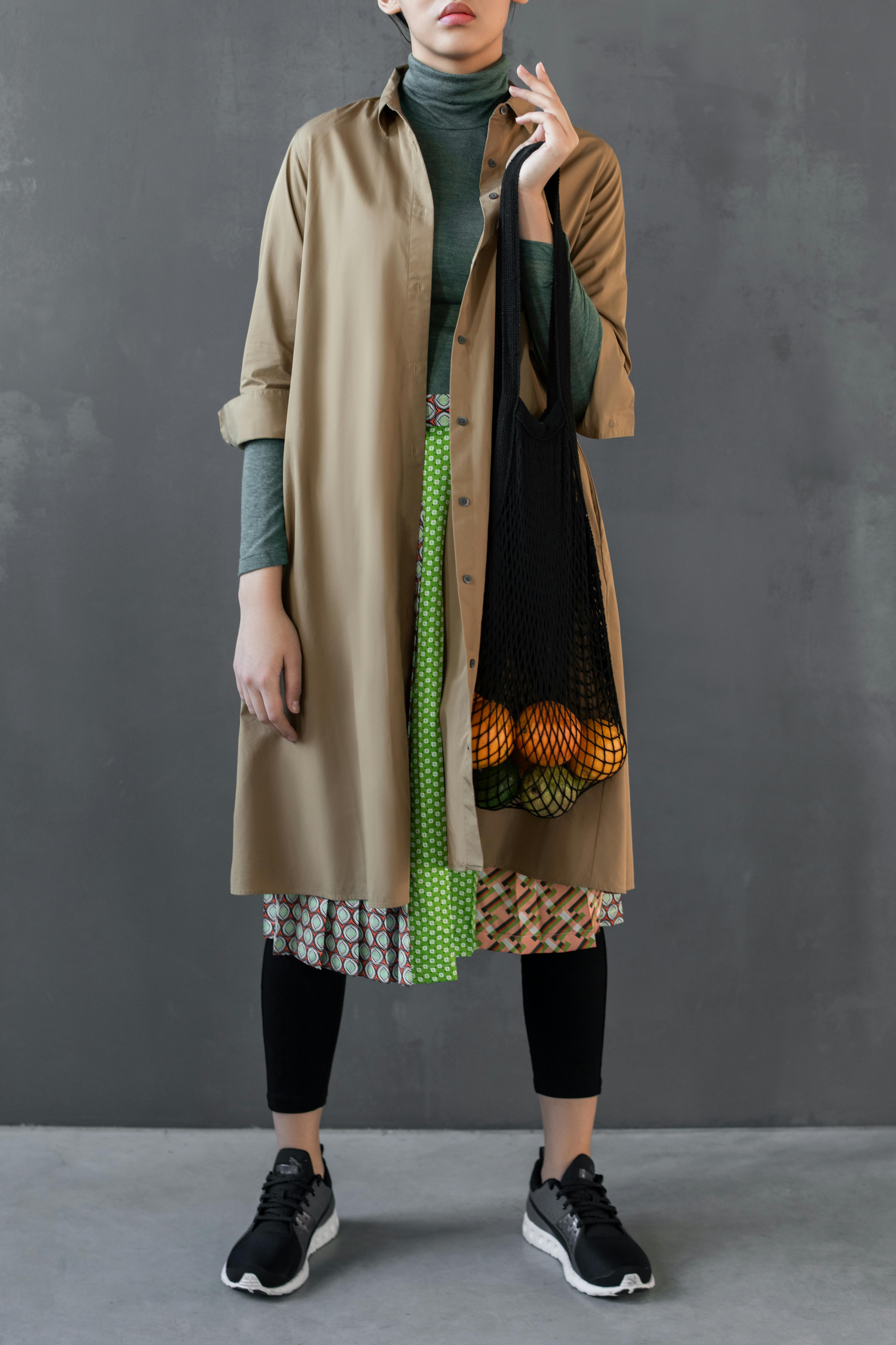 Tips <b>Mix and Match</b> Busana Muslimah dengan Gaya Layering