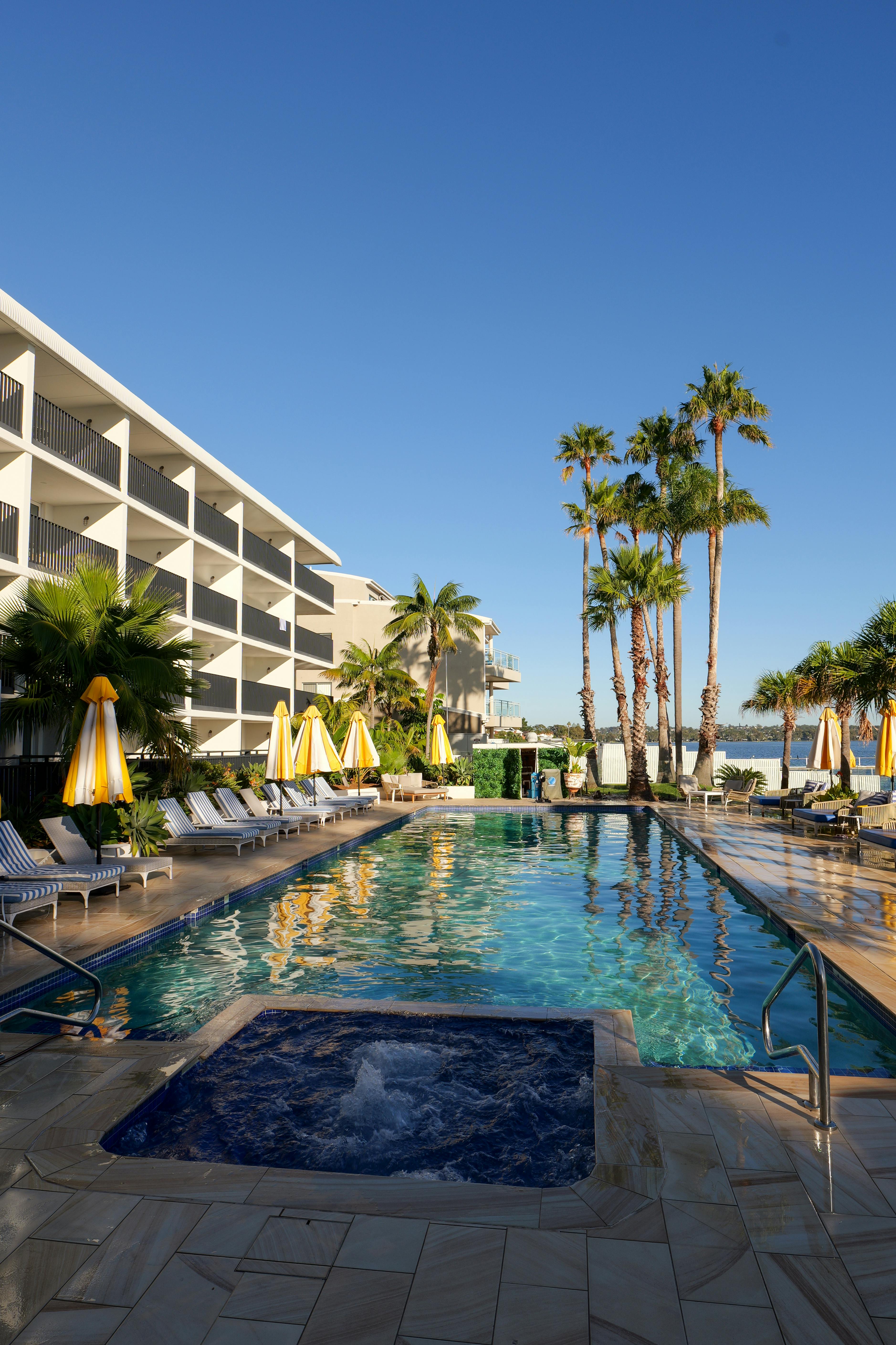 Luxurious poolside escape in Toukley