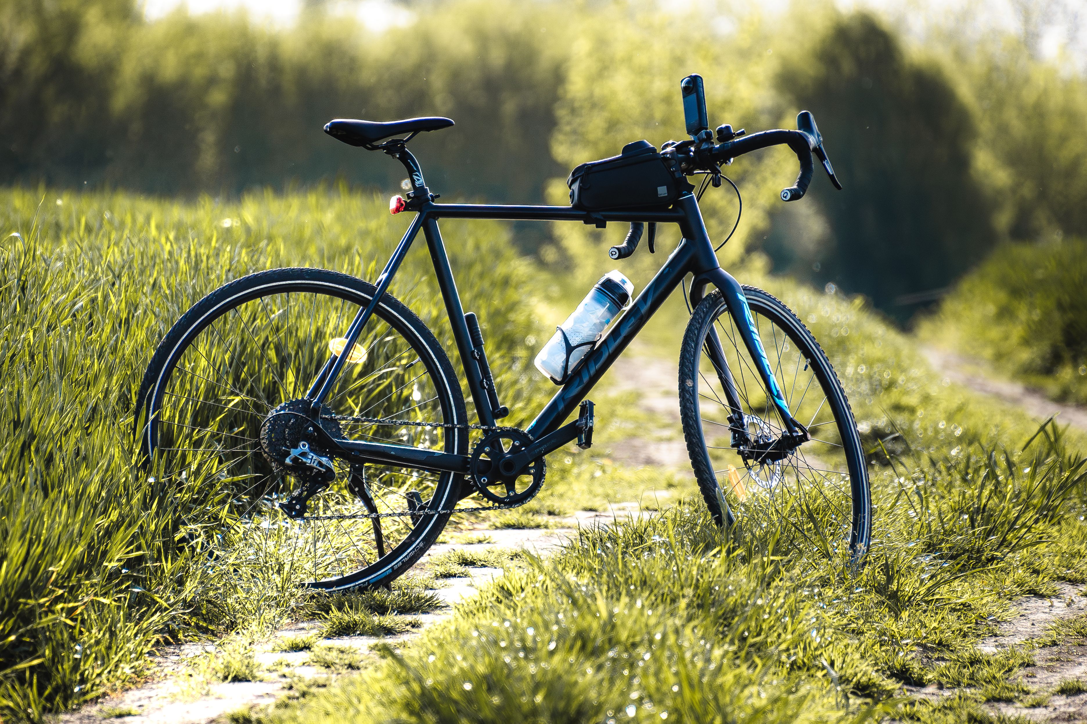 Cycling in Ballarat: Lake Wendouree and the Ballarat Rail Trail