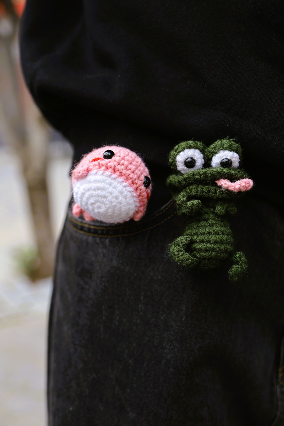 Kawaii Crochet Frog — Desk Mascot