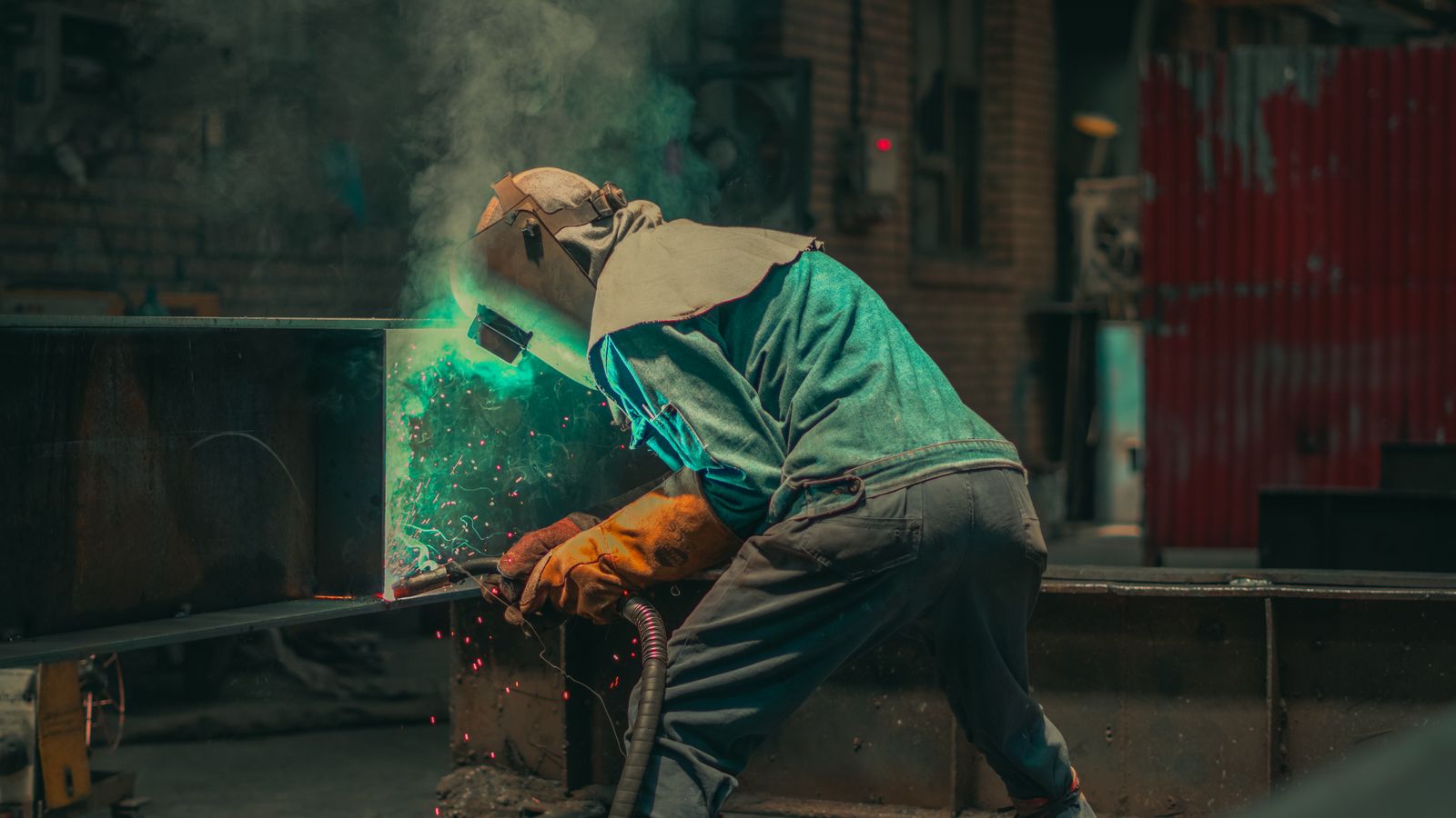 Activitate Hersson Group — construcții, oțel și beton