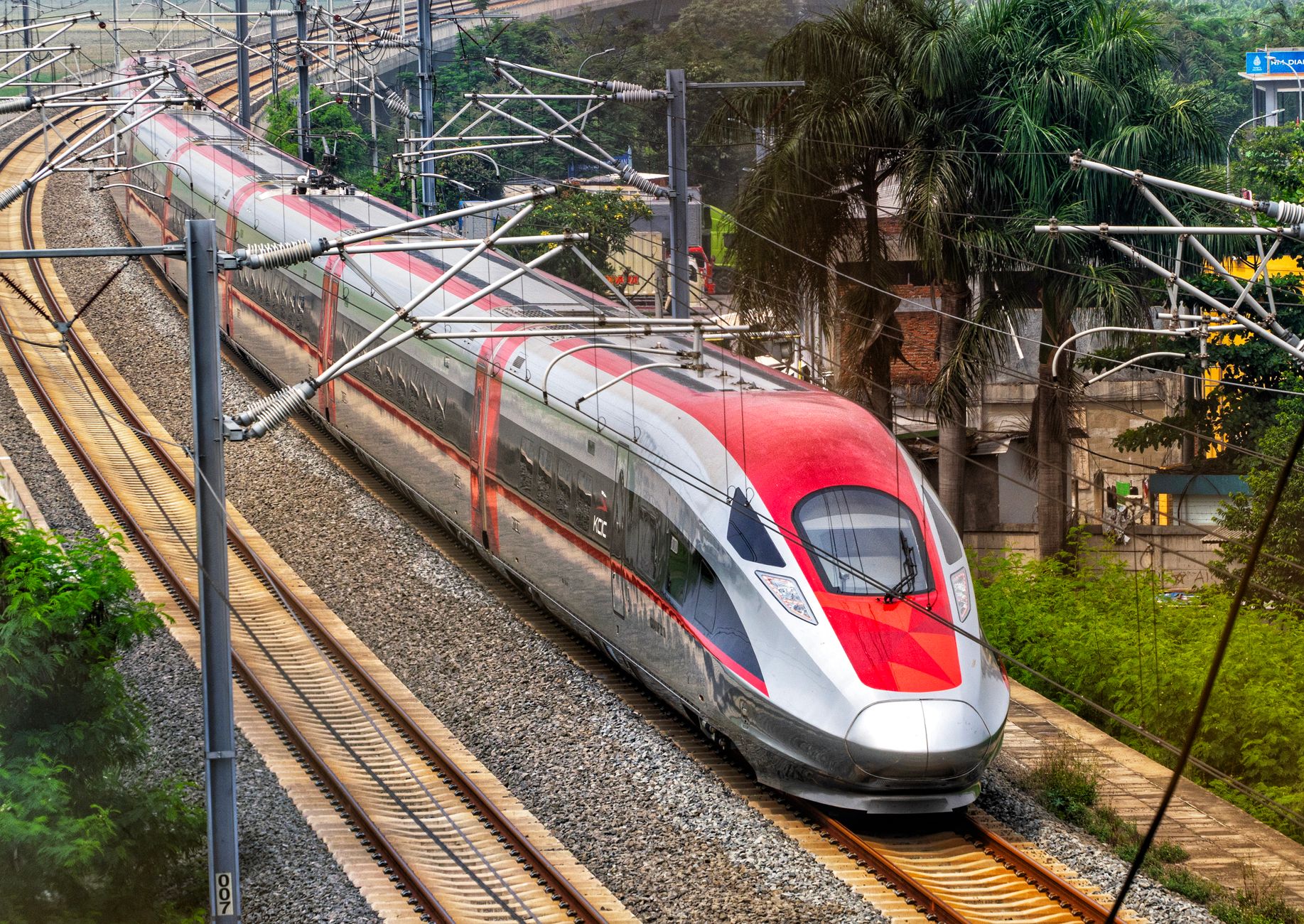 Liaoning high speed rail network cruise — Photo by JENNI AGUSTINA
