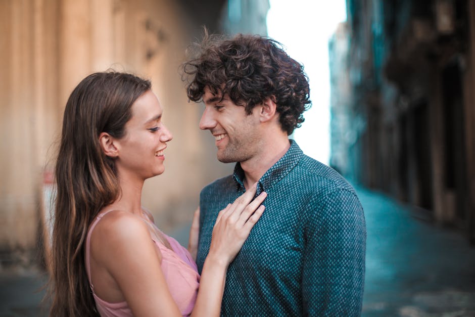 The Art of Flirting: Mastering Non Verbal Seduction Techniques