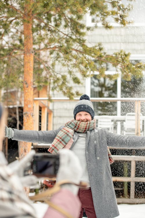 Ilmainen kuvapankkikuva tunnisteilla aikuinen, asu, canvacustombrief