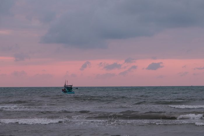Fishing charter visual reference