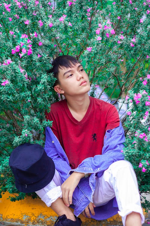 Foto De Hombre Vestido Con Camisa Roja