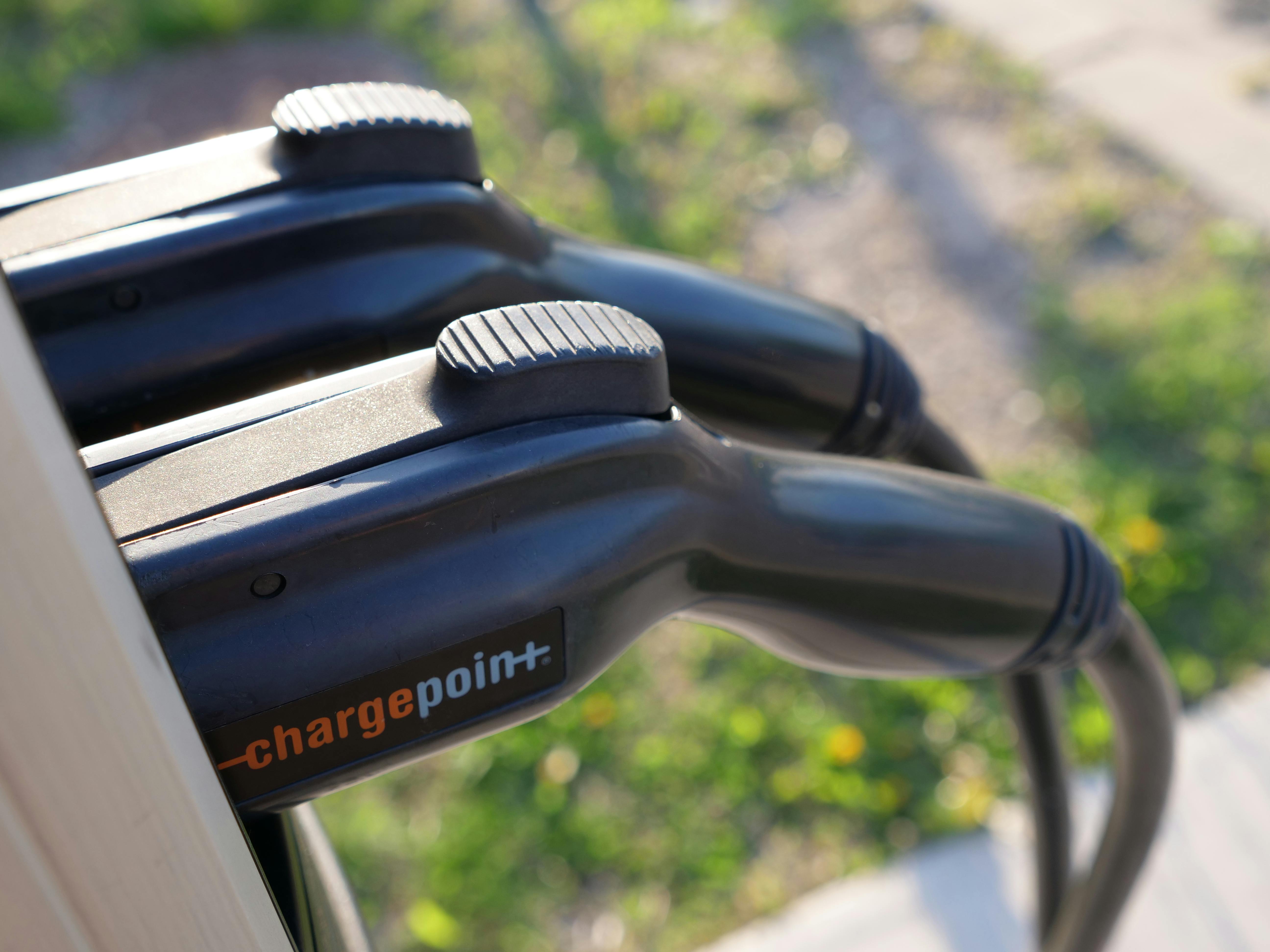 evs explained current evs on the market — Photo by Bl∡ke on Pexels