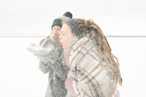 Hombre Y Mujer, Juego, Con, Nieve