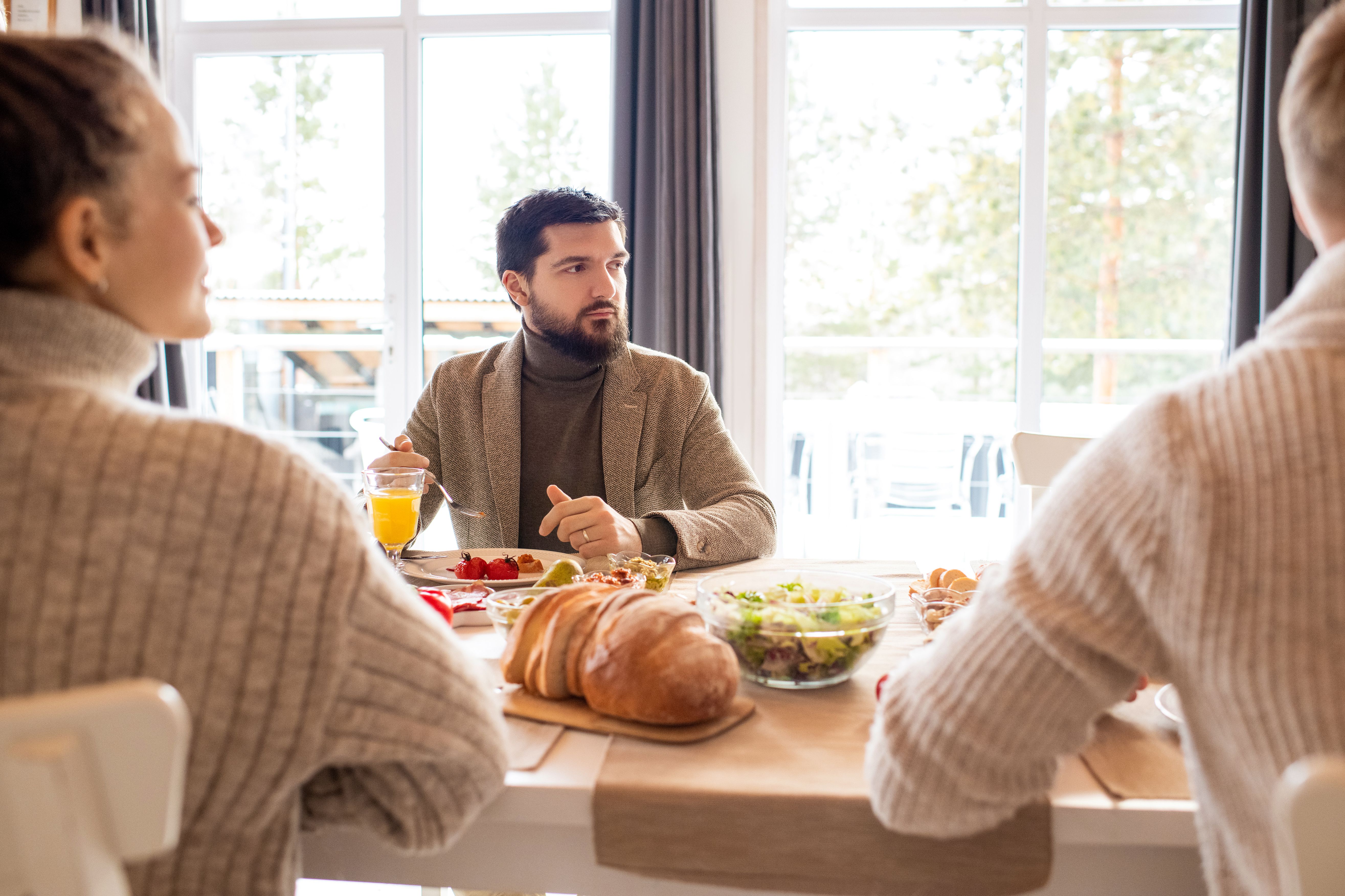 budget-friendly meals — Photo by Alexy Almond on Pexels