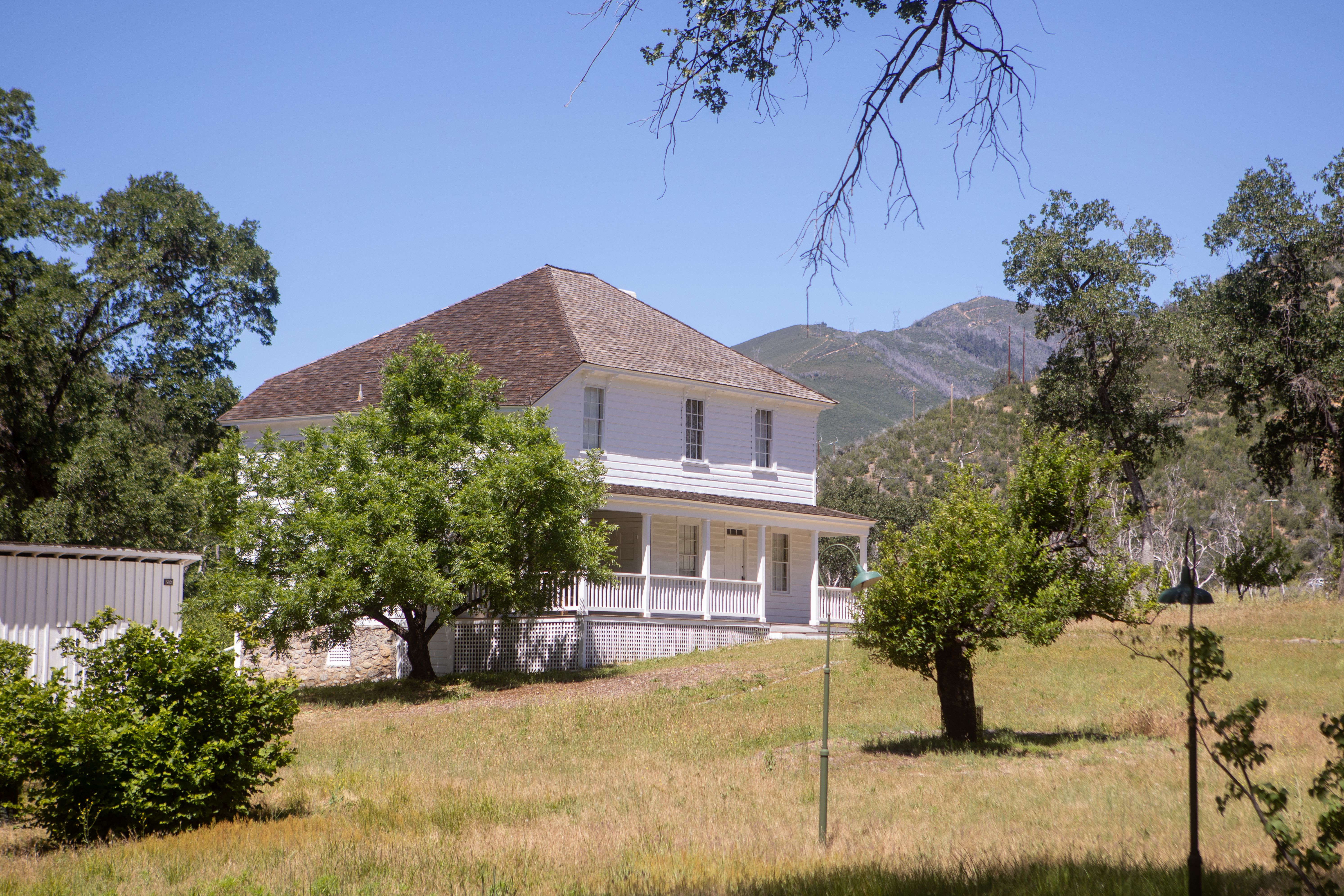 How to Buy a Home in Calabasas in 2026: Neighborhoods, Prices, and What to Expect
