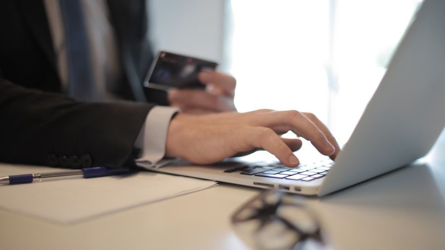 How Seasonal Content and Promotions Lift Social Engagement