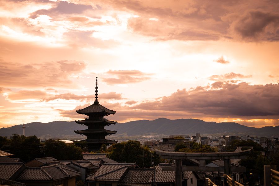 Yasaka Pagoda in Kyoto at sunset