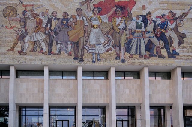 Jeunes en colère en Europe : manifestations à Tirana et dans plusieurs villes